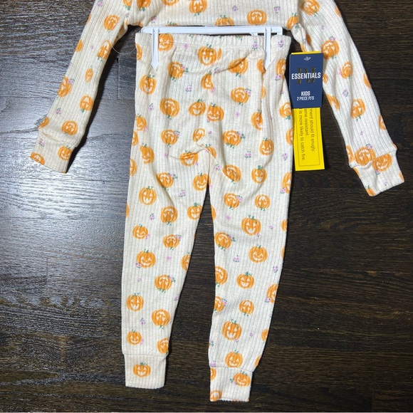 NWT PJ Essentials 2T Pumpkin Jack-o-Lantern Pajama Set - Picture 5 of 8